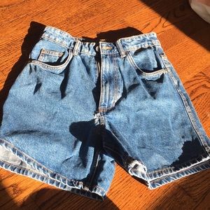 ZARA Denim Shorts EUR34 | USA 02 | MEX 24 w holes